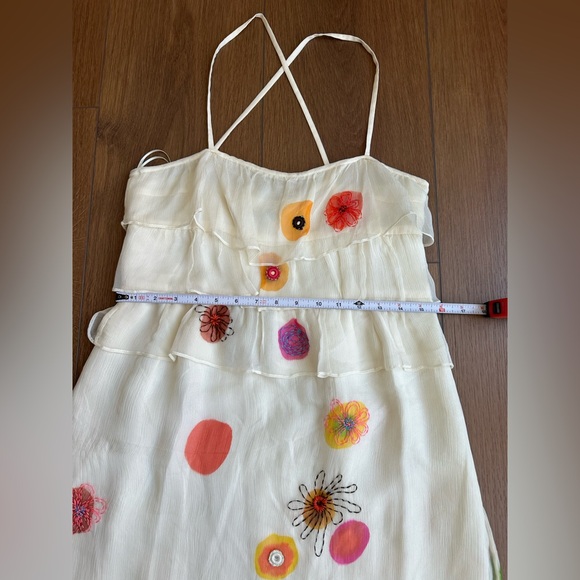 Tocca 100% Silk Cream Dress with Colorful Floral Accents and flowy layers - Picture 10 of 13